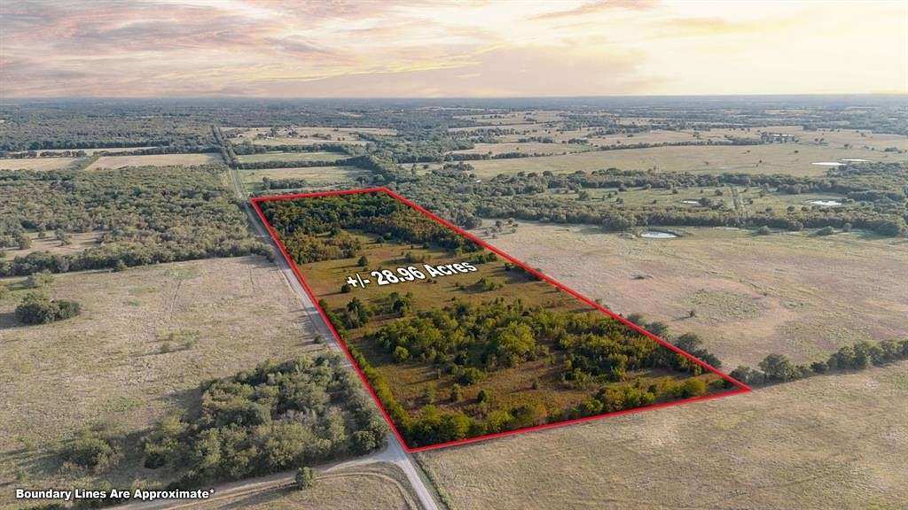29 Acres of Agricultural Land for Sale in Celeste, Texas