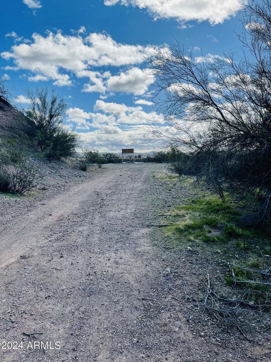 80 Acres of Agricultural Land for Sale in Wickenburg, Arizona
