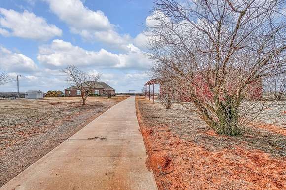 80 Acres of Land with Home for Sale in Sayre, Oklahoma