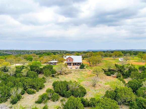 531 Acres of Land with Home for Sale in Desdemona, Texas
