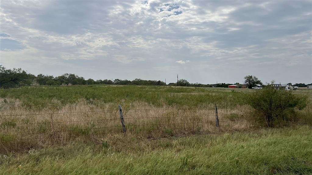 5 Acres of Residential Land for Sale in Sanger, Texas