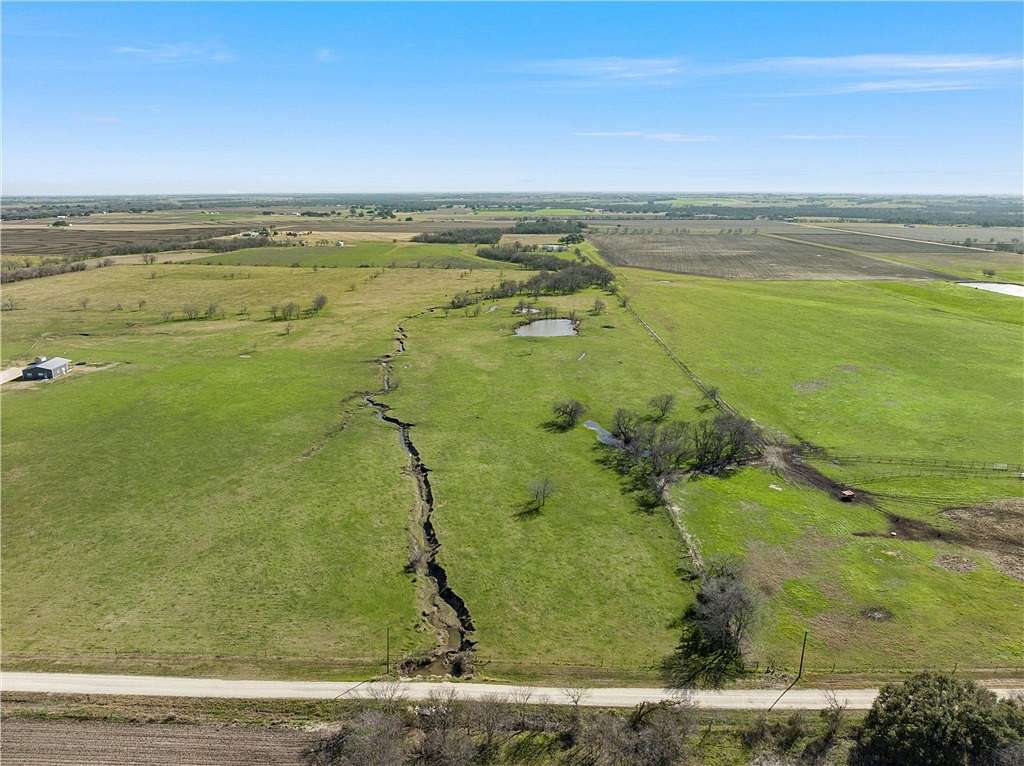 35 Acres of Agricultural Land for Sale in Lott, Texas