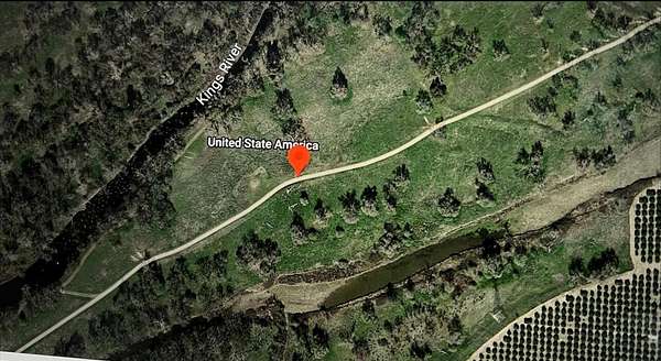 3 Acres of Commercial Land for Sale in Wasco, California