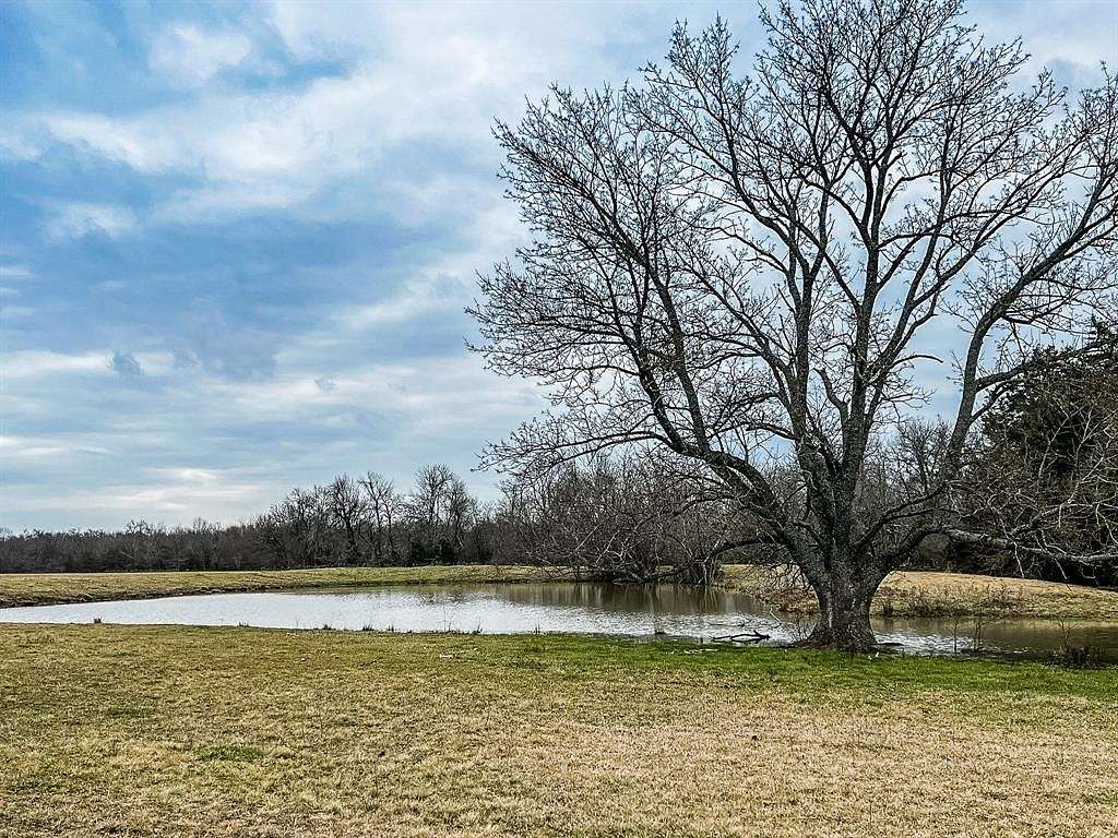 72.6 Acres of Land for Sale in Wolfe City, Texas