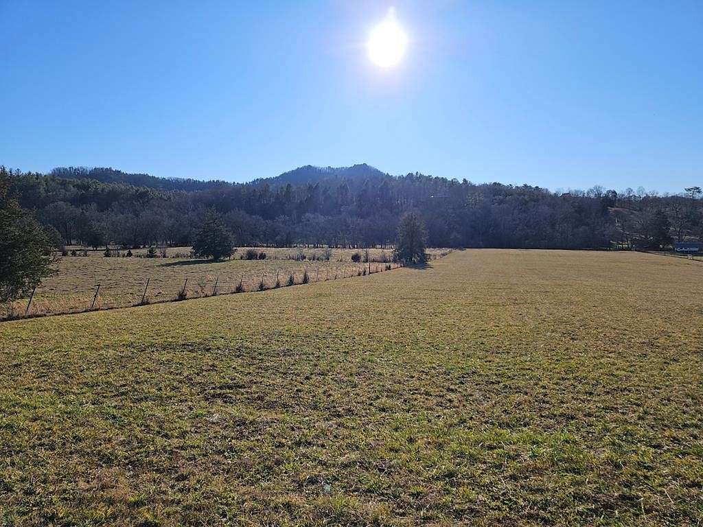 10.5 Acres of Agricultural Land for Sale in Del Rio, Tennessee