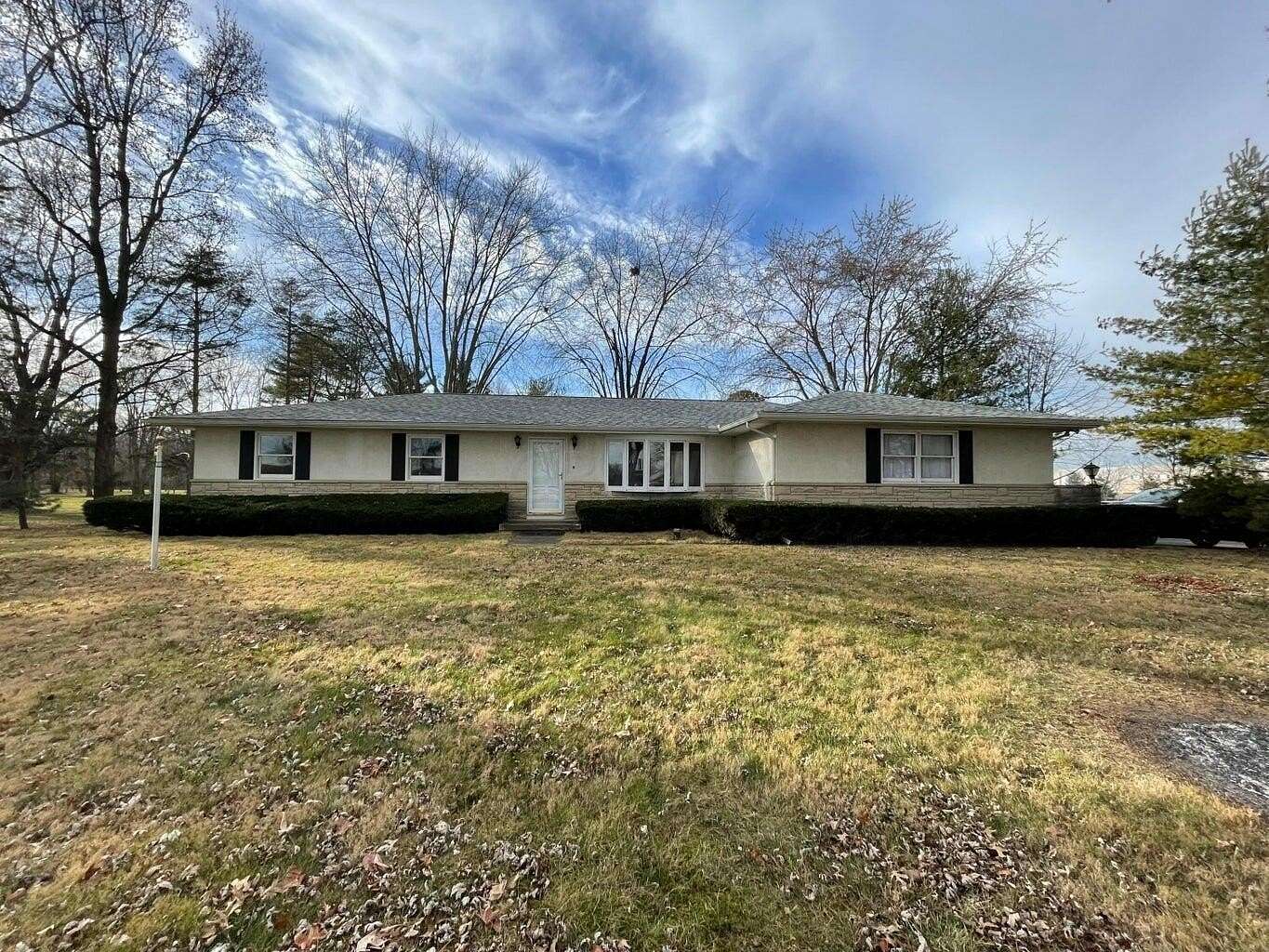 4.66 Acres of Residential Land with Home for Sale in Ashville, Ohio