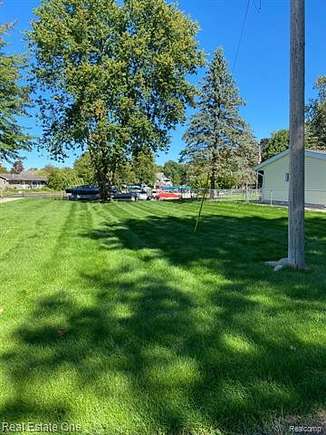 0.13 Acres of Residential Land for Sale in Pinckney, Michigan