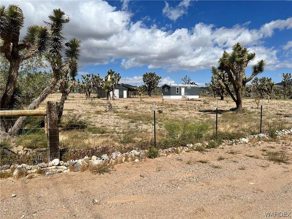 1 Acre of Residential Land with Home for Sale in Dolan Springs, Arizona