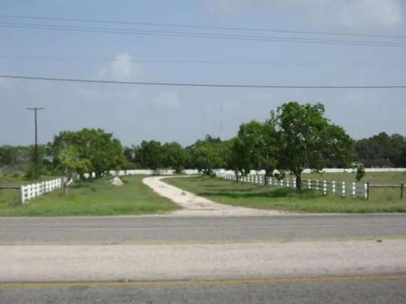19.7 Acres of Commercial Land for Sale in Bay City, Texas