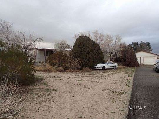 2.6 Acres of Residential Land with Home for Sale in Inyokern, California