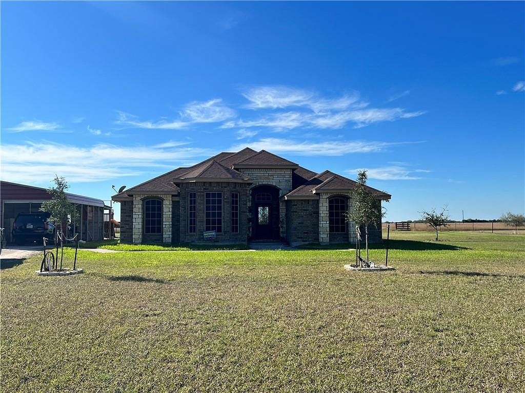 4 Acres of Residential Land with Home for Sale in Alice, Texas