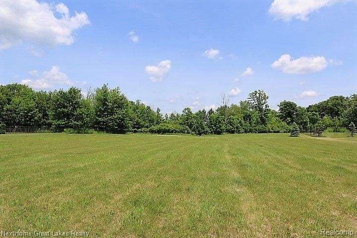 0.3 Acres of Residential Land for Sale in Grand Blanc, Michigan