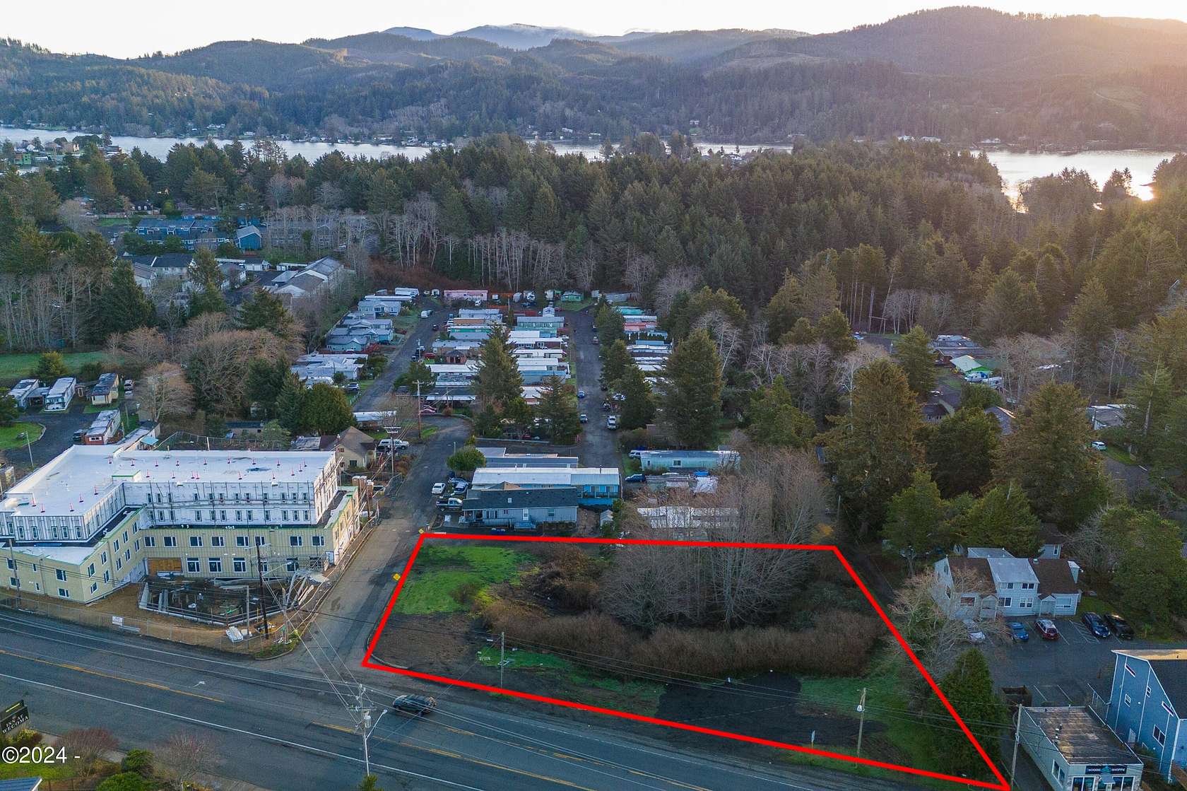 0.89 Acres of Commercial Land for Sale in Lincoln City, Oregon