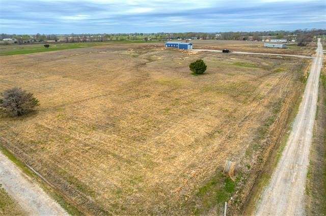 4.3 Acres of Residential Land for Sale in Porter, Oklahoma