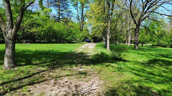 4.5 Acres of Residential Land for Sale in Prairie View, Illinois