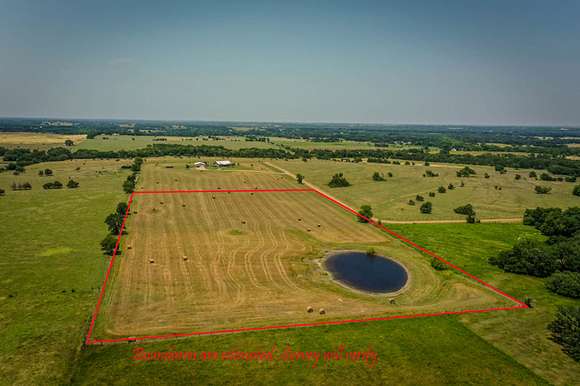 10 Acres of Recreational Land for Sale in Schulenburg, Texas