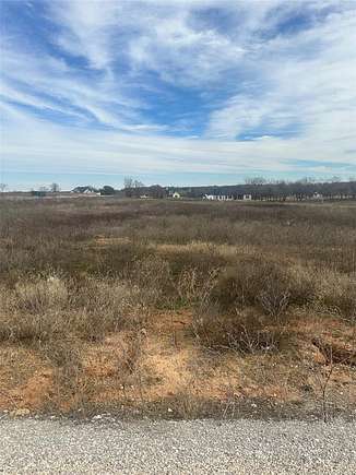 1.003 Acres of Land for Sale in Springtown, Texas