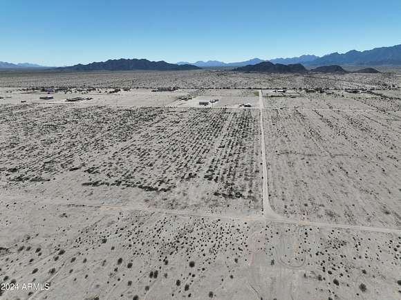 4.7 Acres of Residential Land for Sale in Wellton, Arizona