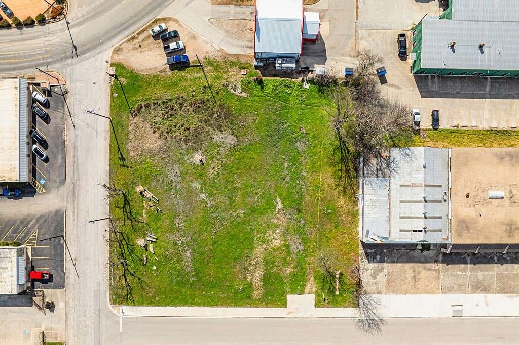 0.7 Acres of Commercial Land for Sale in Kerrville, Texas