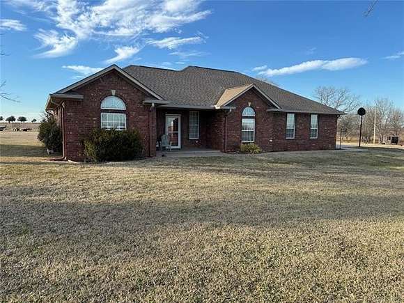 8.5 Acres of Land with Home for Sale in Marietta, Oklahoma