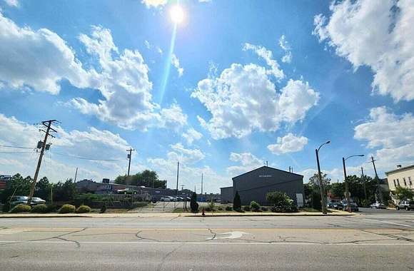 0.34 Acres of Commercial Land for Sale in Milwaukee, Wisconsin