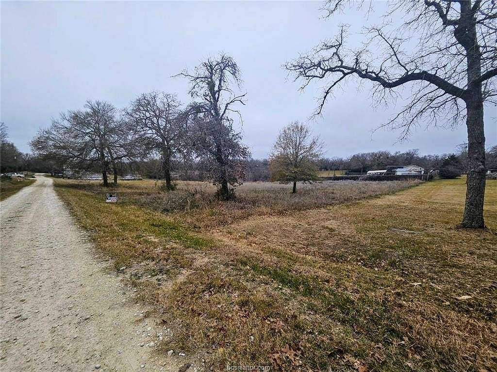 0.95 Acres of Residential Land for Sale in Jewett, Texas