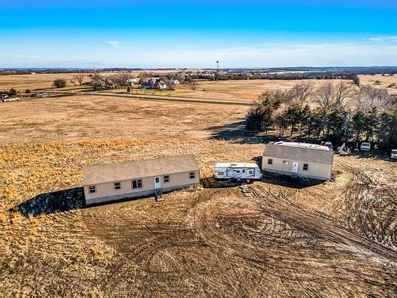 6.4 Acres of Residential Land with Home for Sale in Tonganoxie, Kansas
