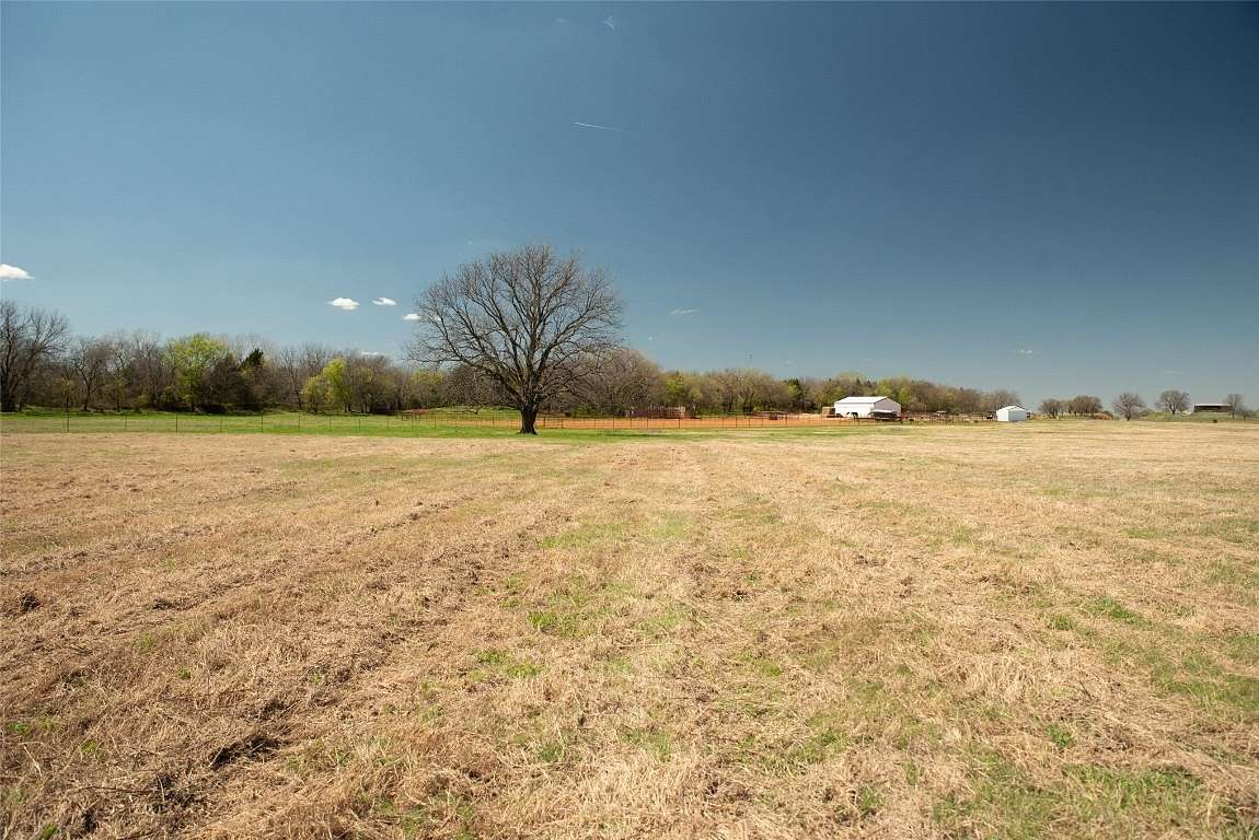37 Acres of Agricultural Land with Home for Sale in Pauls Valley, Oklahoma