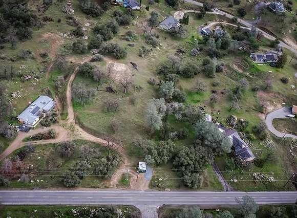 1.5 Acres of Residential Land for Sale in Coarsegold, California