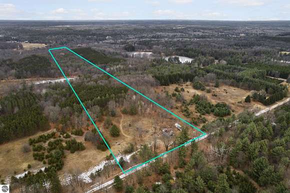19.8 Acres of Land for Sale in Reed City, Michigan
