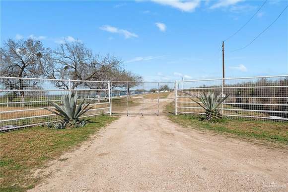 107 Acres of Agricultural Land for Sale in La Gloria, Texas