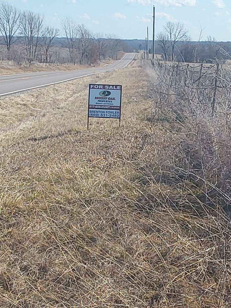 170 Acres of Agricultural Land for Sale in Marshall, Missouri
