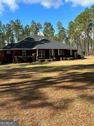 5 Acres of Residential Land with Home for Sale in Ty Ty, Georgia