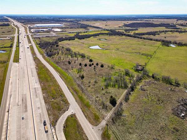 11.5 Acres of Agricultural Land for Sale in Corsicana, Texas