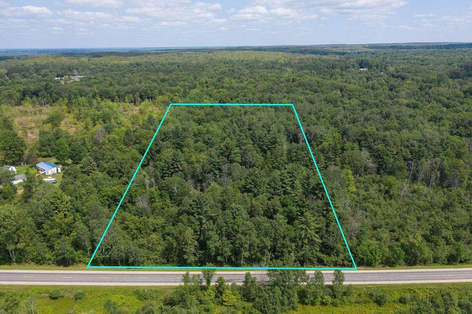 5 Acres of Residential Land for Sale in Stanwood, Michigan