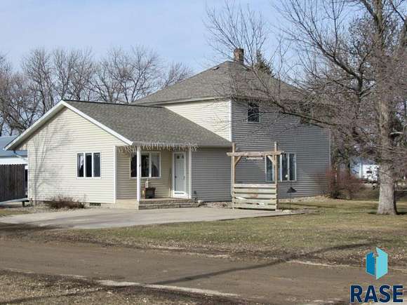 6.1 Acres of Residential Land with Home for Sale in Edgerton, Minnesota
