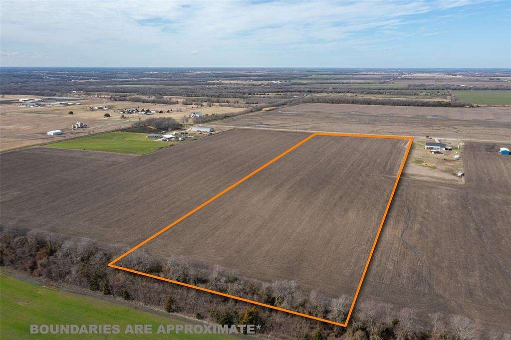 15.6 Acres of Land for Sale in Whitewright, Texas