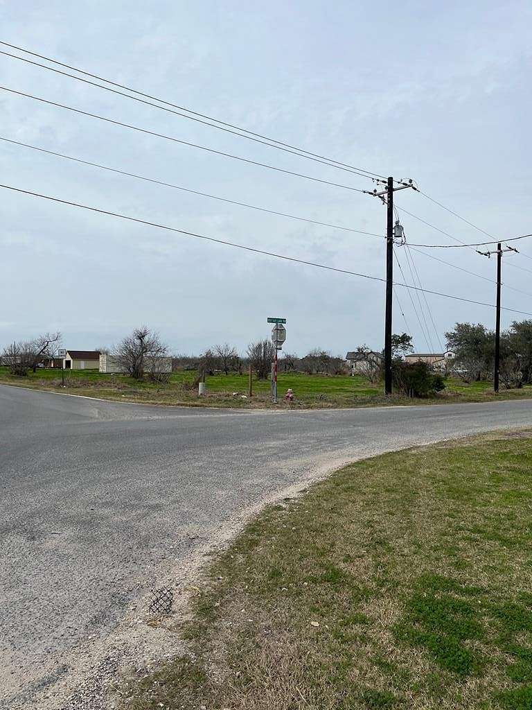 1 Acre of Residential Land for Sale in Rockport, Texas