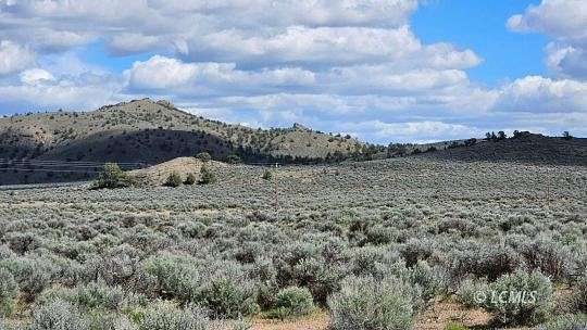 2.2 Acres of Residential Land for Sale in Christmas Valley, Oregon