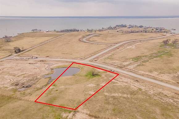 2.25 Acres of Residential Land for Sale in Corsicana, Texas