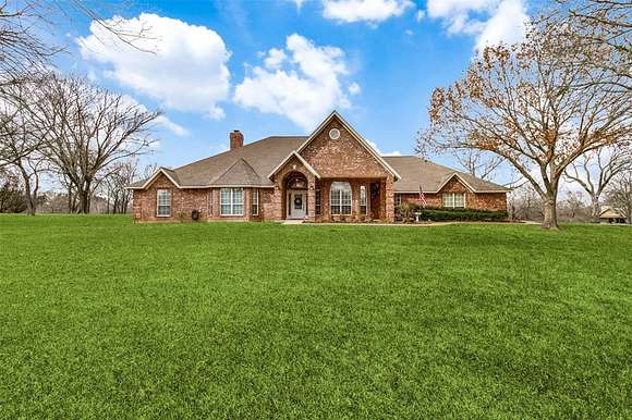 4.5 Acres of Residential Land with Home for Sale in Denison, Texas