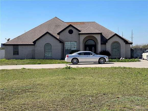 2.5 Acres of Residential Land with Home for Sale in Mercedes, Texas