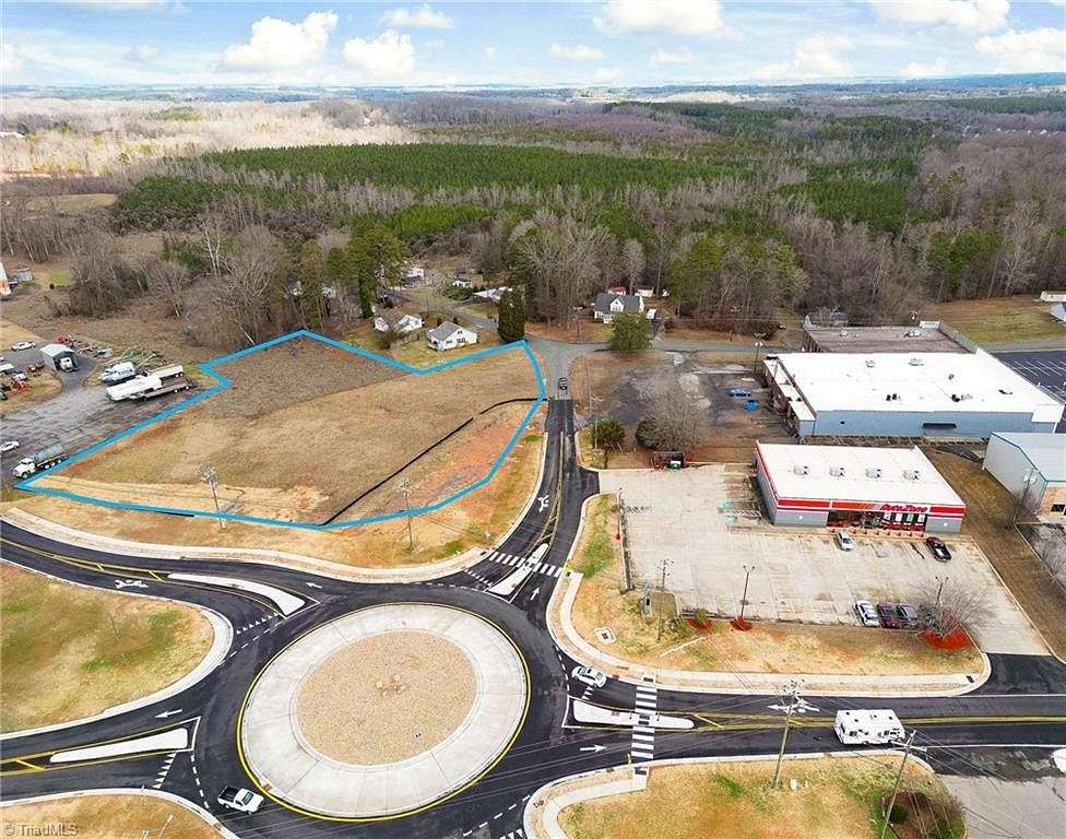 Commercial Land for Sale in Mocksville, North Carolina