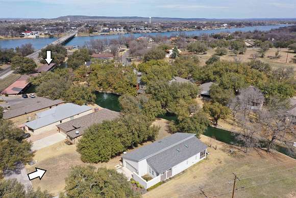 0.26 Acres of Residential Land for Sale in Kingsland, Texas