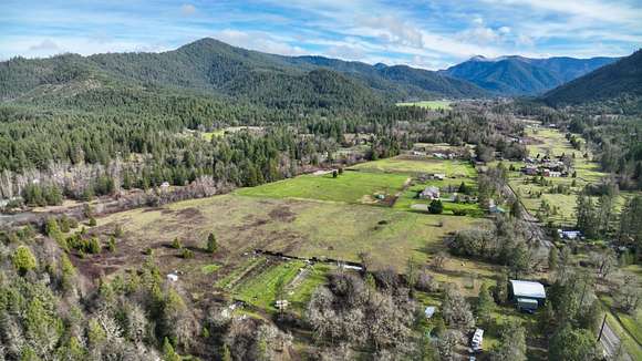 9.3 Acres of Residential Land with Home for Sale in Selma, Oregon