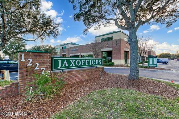 3.7 Acres of Improved Commercial Land for Sale in Jacksonville, Florida