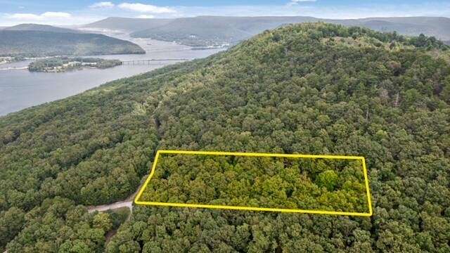 5 Acres of Residential Land for Sale in South Pittsburg, Tennessee