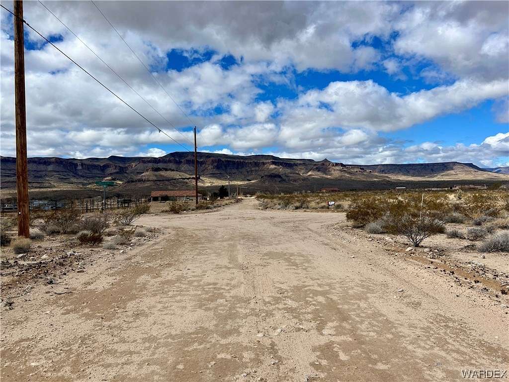 4.2 Acres of Residential Land for Sale in Yucca, Arizona
