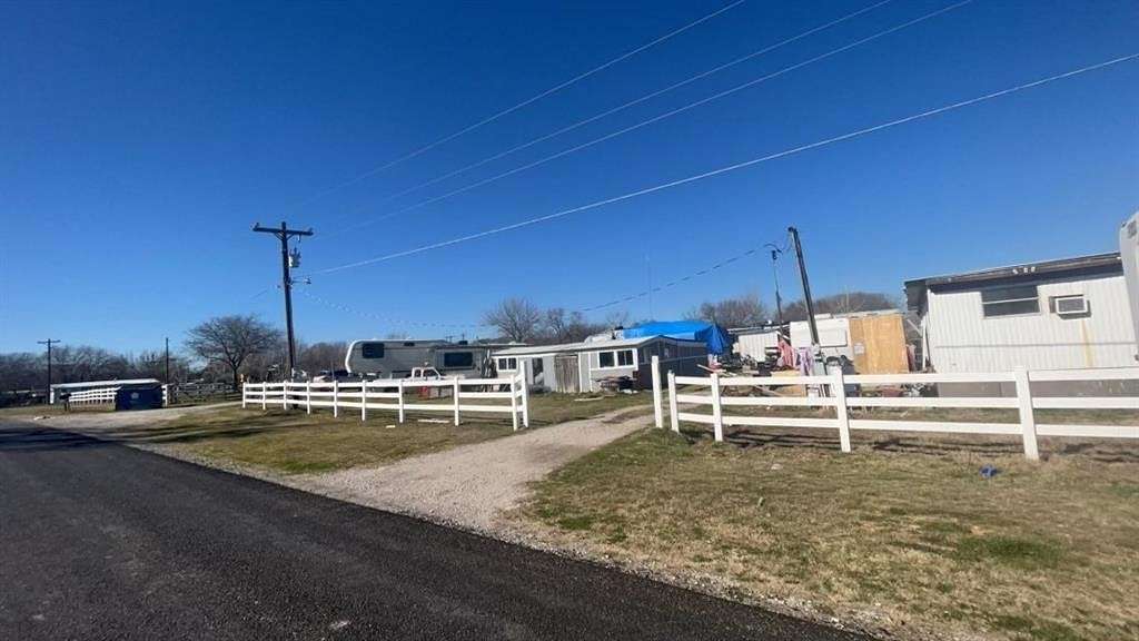 2.1 Acres of Residential Land with Home for Sale in Weatherford, Texas