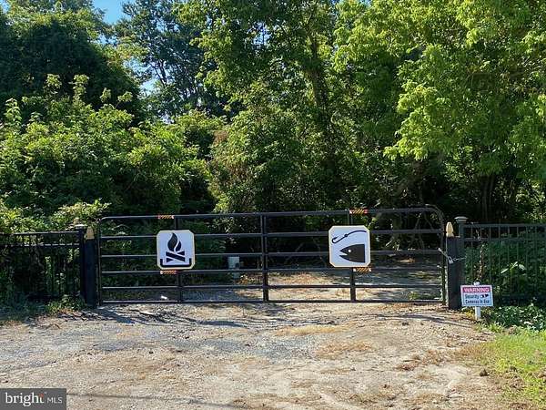 13.7 Acres of Recreational Land for Sale in Dover, Delaware